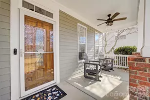 1044 Hunters Run Dr, Tega Cay, SC 29708 - Photo 2