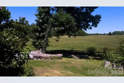 9818 S Nc 9 Lane, Columbus, NC 28722 - Photo 8