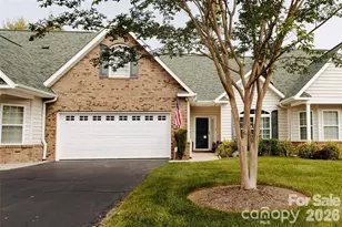 47 Victoria Park Dr, Hendersonville, NC 28792 - Photo 1