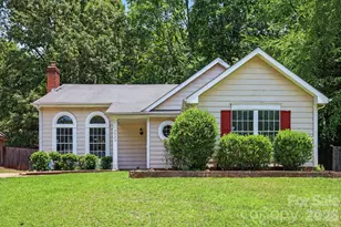 7925 Turquoise Dr, Charlotte, NC 28215 - Photo 1