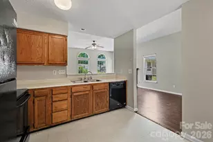 7925 Turquoise Dr, Charlotte, NC 28215 - Photo 12