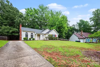 7925 Turquoise Drive, Charlotte, NC 28215 - Photo 2