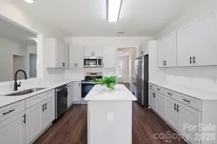 7633 Rathburn Ln, Charlotte, NC 28277 - Photo 22