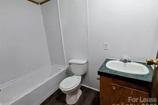 7329 Twillingate Dr, Charlotte, NC 28215 - Photo 12
