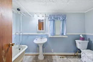 8512 8516 8520 Colgate Circle, Charlotte, NC 28214 - Photo 10