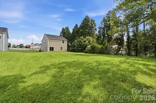 1820 Safriet Rd, Statesville, NC 28677 - Photo 4