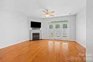 8244 Carob Tree Ln, Charlotte, NC 28215 - Photo 8