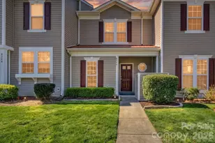 8244 Carob Tree Ln, Charlotte, NC 28215 - Photo 28