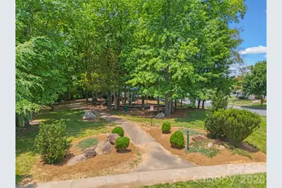 8244 Carob Tree Lane, Charlotte, NC 28215 - Photo 26