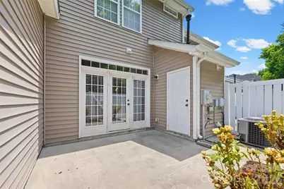 8244 Carob Tree Lane, Charlotte, NC 28215 - Photo 22