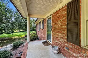 213 Bostian Lake Rd, Statesville, NC 28677 - Photo 4
