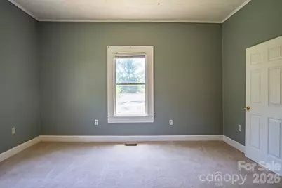 638 W Main Extension, Lincolnton, NC 28092 - Photo 12