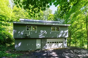 109 Narrow Wy Rd, Burnsville, NC 28714 - Photo 4