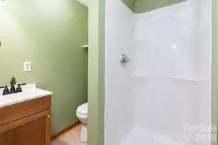 109 Narrow Wy Rd, Burnsville, NC 28714 - Photo 20