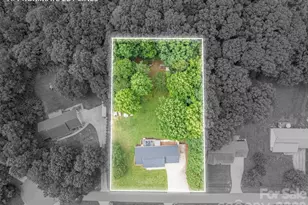 2479 Old Pond Dr, Lincolnton, NC 28092 - Photo 2