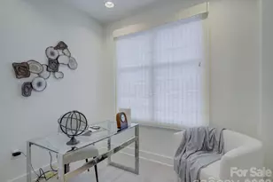 335 E Tremont Ave, Charlotte, NC 28203 - Photo 18