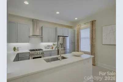 335 E Tremont Avenue, Charlotte, NC 28203 - Photo 8