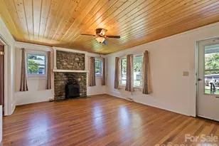 40 Avery St, Waynesville, NC 28786 - Photo 16