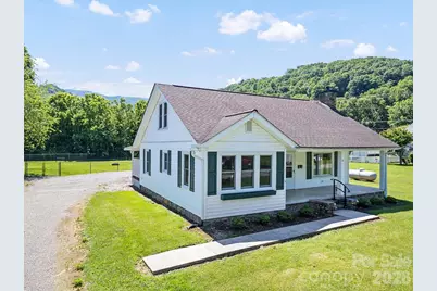 40 Avery Street, Waynesville, NC 28786 - Photo 2