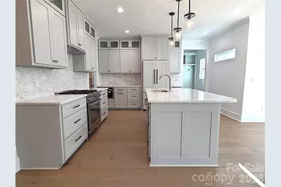 405 19th Avenue Circle NW, Hickory, NC 28601 - Photo 6
