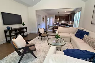 129 S Gardner Ave, Charlotte, NC 28208 - Photo 16