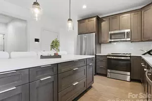 129 S Gardner Ave, Charlotte, NC 28208 - Photo 8