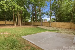129 S Gardner Ave, Charlotte, NC 28208 - Photo 38