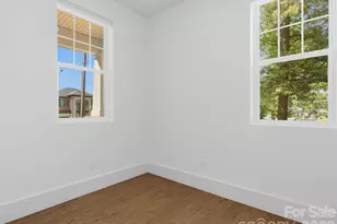 129 S Gardner Ave, Charlotte, NC 28208 - Photo 28
