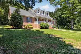 8234 Dennis Rd, Charlotte, NC 28227 - Photo 4