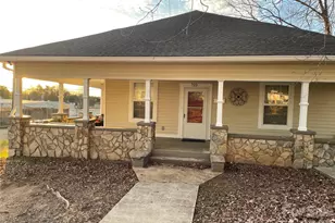 722 Live Oak St, Shelby, NC 28150 - Photo 2