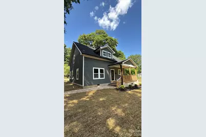 209 East Dixon Street, Lincolnton, NC 28092 - Photo 1