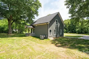 209 E Dixon St, Lincolnton, NC 28092 - Photo 26