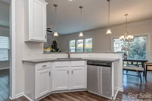 4354 Park South Station Blvd, Charlotte, NC 28210 - Photo 10
