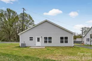 5014 Forestmont Dr, Matthews, NC 28105 - Photo 14