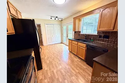 8004 Glencannon Drive, Charlotte, NC 28227 - Photo 10