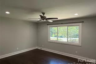 200 Sherwood Dr, Huntersville, NC 28078 - Photo 2