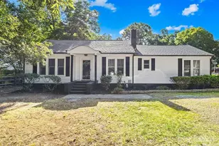 227 N Magnolia St, Mooresville, NC 28115 - Photo 1