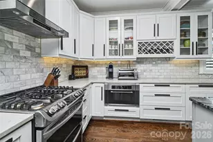 400 Marsh Rd, Charlotte, NC 28209 - Photo 14