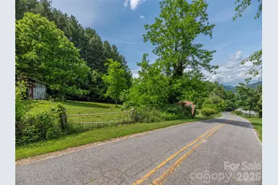 5622 Dutch Cove Road, Canton, NC 28716 - Photo 4