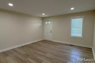19612 Oak St, Cornelius, NC 28031 - Photo 8