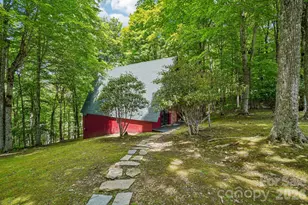 201 Hampton Gap Dr, Mars Hill, NC 28754 - Photo 2