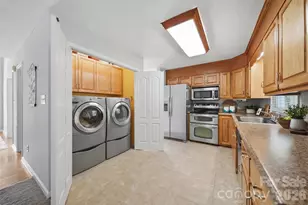 1948 Twin Ponds Dr, Hickory, NC 28602 - Photo 10