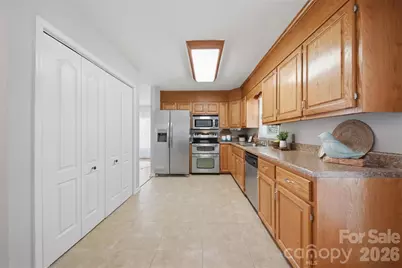 1948 Twin Ponds Drive, Hickory, NC 28602 - Photo 12