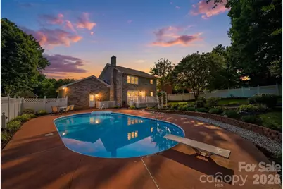 1948 Twin Ponds Drive, Hickory, NC 28602 - Photo 2