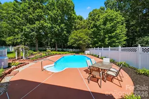 1948 Twin Ponds Dr, Hickory, NC 28602 - Photo 30