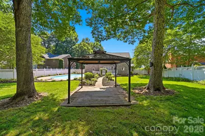 1948 Twin Ponds Drive, Hickory, NC 28602 - Photo 34