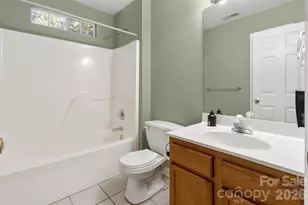 1303 Long Grass Ct, Charlotte, NC 28216 - Photo 14