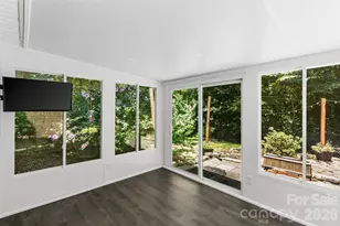 1303 Long Grass Ct, Charlotte, NC 28216 - Photo 26