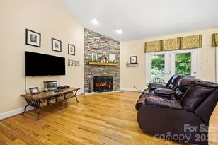 3121 Cove Loop Rd, Hendersonville, NC 28739 - Photo 12