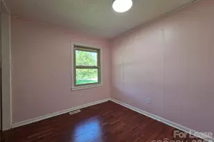 117 Oakview Dr, Gaffney, SC 29341 - Photo 8